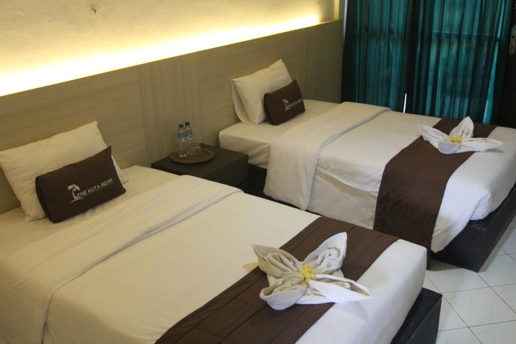 Kuta Indah Hotel Exterior foto