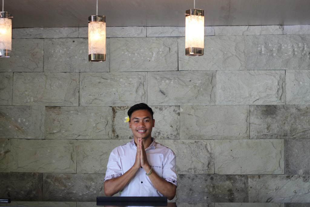 Kuta Indah Hotel Exterior foto