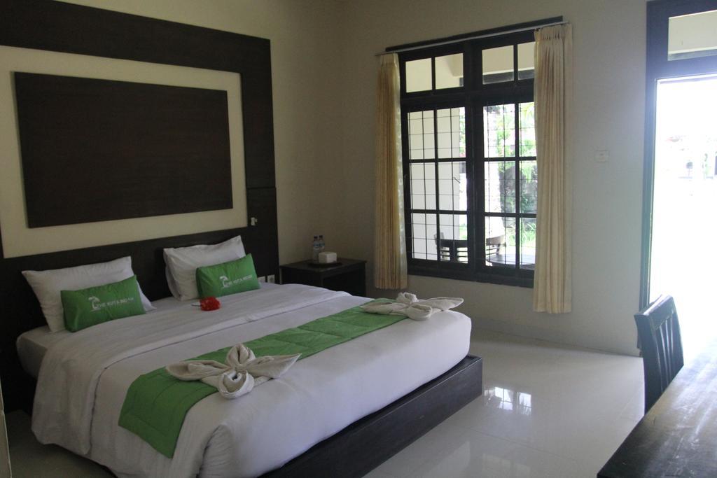 Kuta Indah Hotel Exterior foto