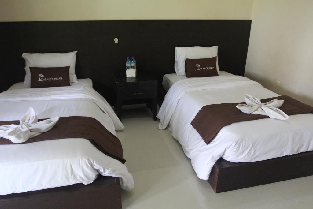 Kuta Indah Hotel Exterior foto