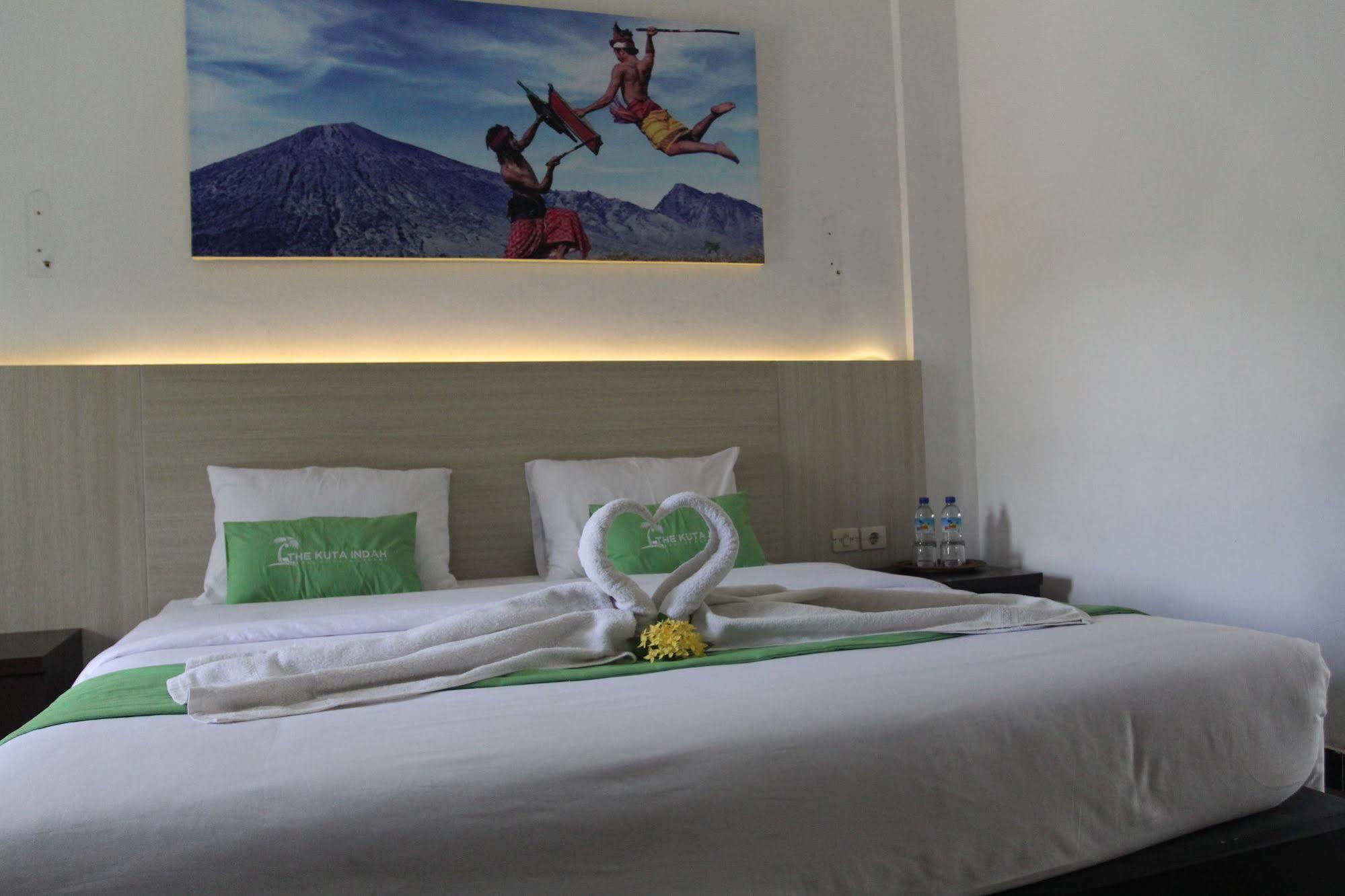 Kuta Indah Hotel Exterior foto