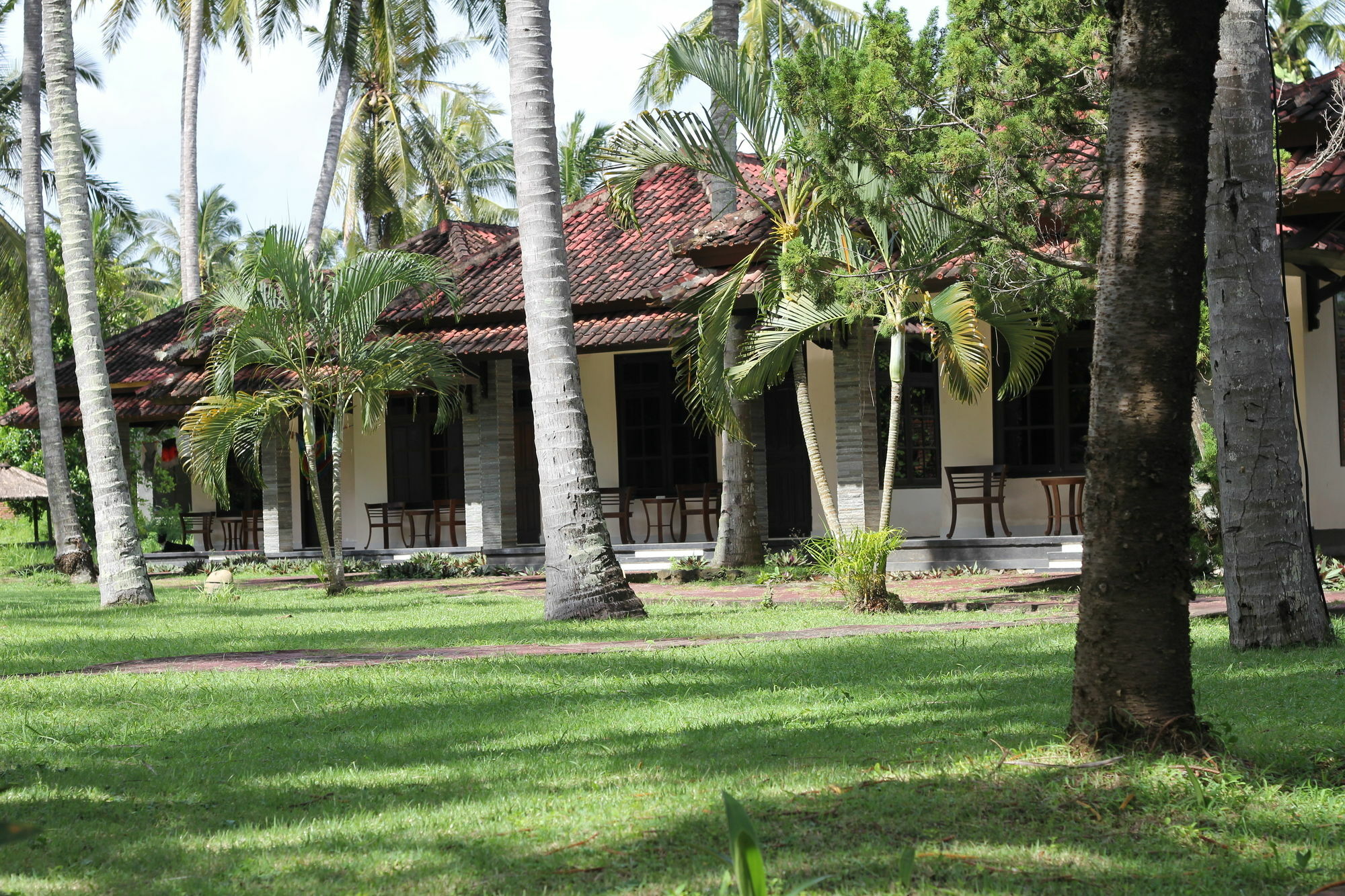 Kuta Indah Hotel Exterior foto